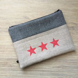 Pochette 3 étoiles rouge